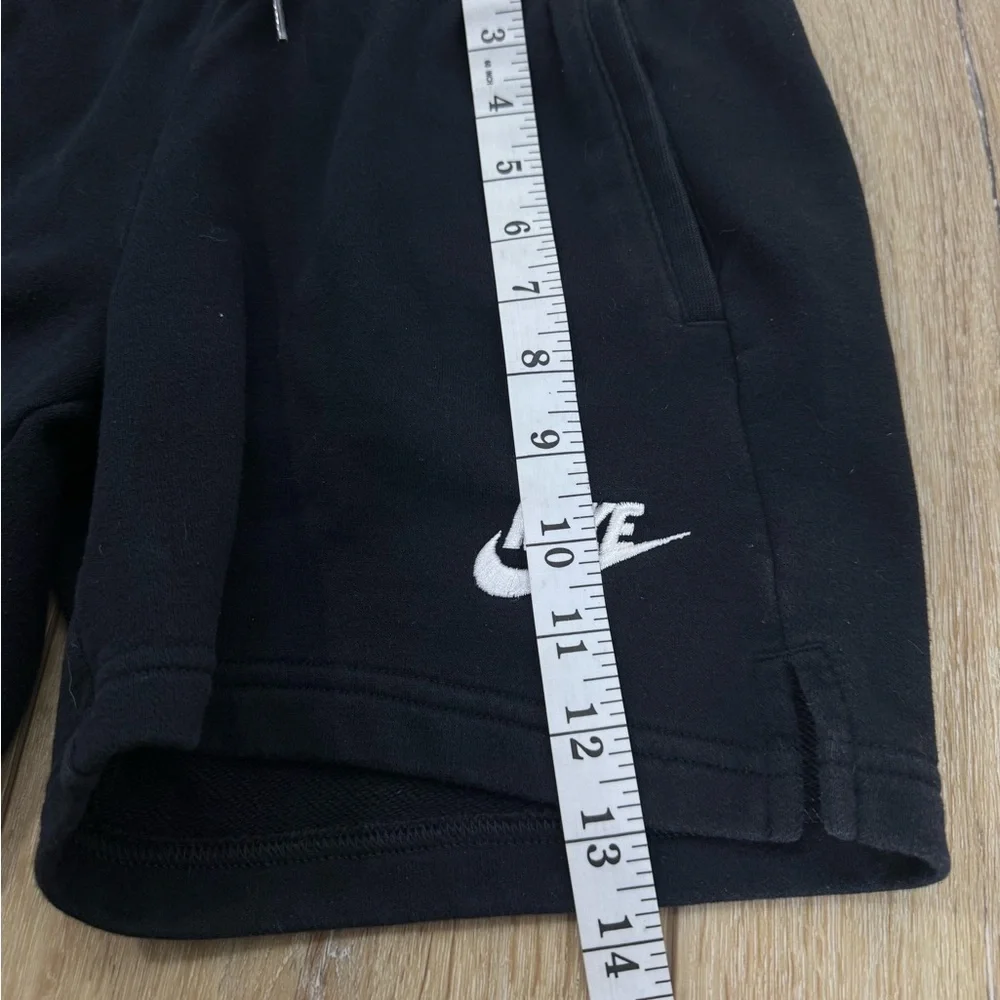 Nike Athletic Shorts Youth Large Pockets Athleisure